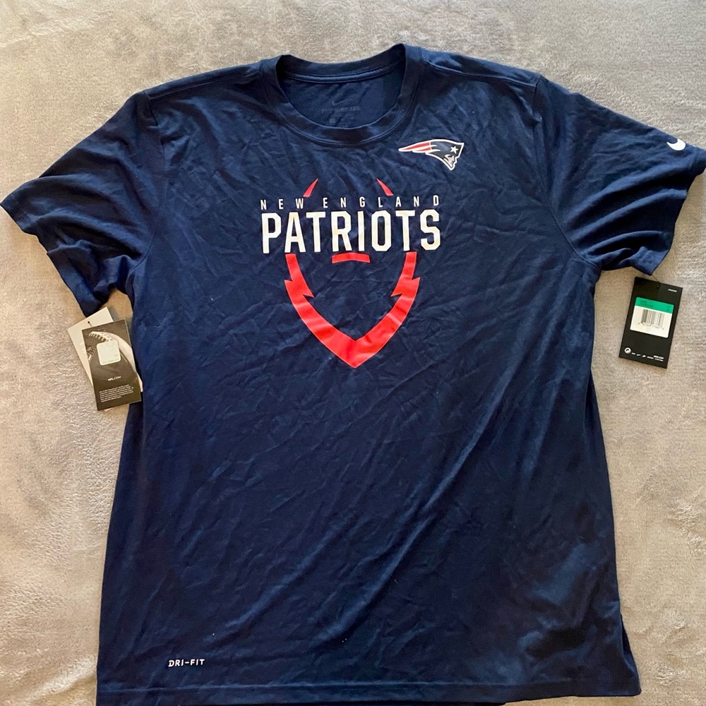 Nike New England Patriots short sleeve tee
